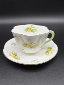 Vintage Shelley Yellow Primrose Dainty Tea Cup & Saucer Fine Bone China Floral - Picture 1 of 6