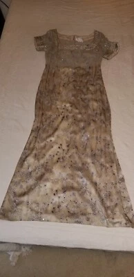 Bergdorf Goodman evening gown size 10 — 第 1/4 张图片
