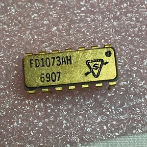 Sylvania FD1073AH Vintage 1969 Integrated Circuit Gold case and gold Pins - Picture 1 of 2