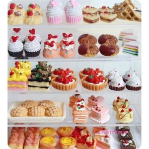 Maßstab 1:12 Puppenhaus Miniatur Kuchen Brot Dessertschrank Lebensmittel Zubehör - Picture 1 of 59