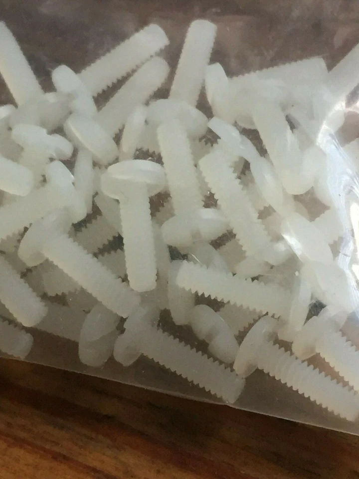 Lot of 100 Nylon Binding Head Slotted Machine Screws 2-56 Thread 5/16" Long - Image 1 of 1