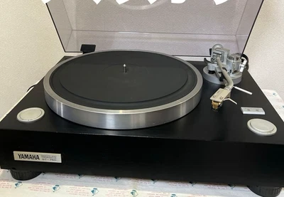 Yamaha GT-750 Vintage Direct Drive Turntable Fully Working Excellent Condition - Image 1 of 4