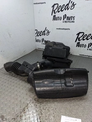 Air Cleaner 2.5L Without Turbo Canada Emissions Fits 05-07 LEGACY 1176355 - Image 1 of 4