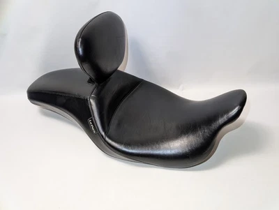 Asiento Le Pera LK-987BR Outcast con respaldo liso para Harley Touring 2008-2023 Foto 1 de 4