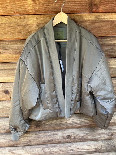 UNDERCOVER Giacca bomber in raso bianco New York Open Secret taglia L verde oliva minimalista