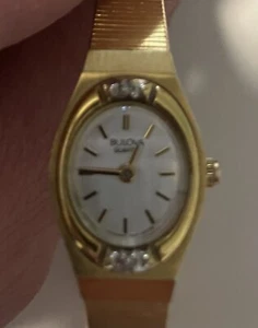 Beautiful Women’s Bulova Ladies Designer Gold Tone Watch - Picture 1 of 3