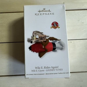 Ornamento Hallmark Keepsake Looney Tunes 2012 mentre E. cavalca di nuovo! - Foto 1 di 3