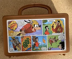 Disney Goofy Max Goof Cook'd Up Comics Goofateer Whirley Mittagessen Bleistift Handwerk Box - Bild 1 von 9