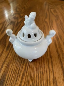 OMC Japan Small Blanc De Chine Porcelain Foo Dog Incense Censer Three Footed - Picture 1 of 10