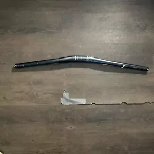 Bontrager RL MTB Flat Handlebar 31.8/22.2mm 750mm 9° 5mm Rise - Picture 1 of 7