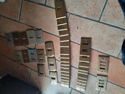 PLACCHE MATRIX CON RELATIVE PRESE, INTERRUTTORI E ATTACCHI - Immagine 1 di 4