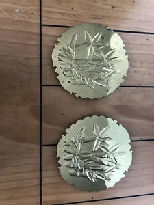 Set Of 2 VTG Asian Metal Brass Bamboo Oriental Footed Dinner Hot Plates Trivet - Picture 1 of 3