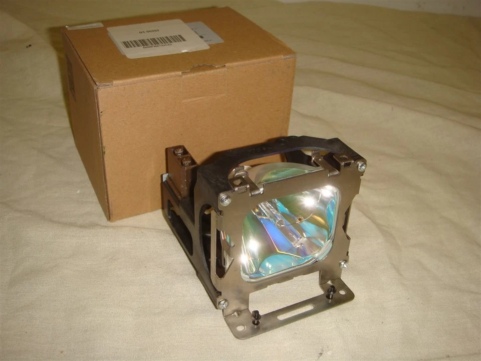 ELECTRIFIED LAMPS HITACHI DT-00202 DT00202 E-SERIES REPLACEMENT LAMP - Image 1 of 4