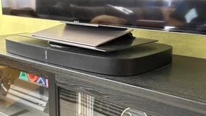 Sonos PLAYBASE Wireless Soundbase - Schwarz - Bild 1 von 4