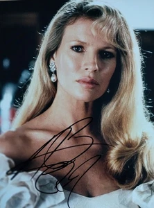 Kim Basinger signed 8 x 10 Photo Original Matte Finish LOA Genuine Athentic - Picture 1 of 2
