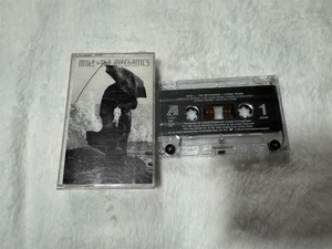 MIKE + THE MECHANICS LIVING YEARS CASSETTE TAPE - Picture 1 of 7