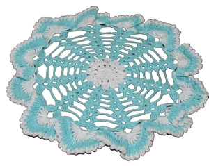 Doiley ronde vintage fait main 9" turquoise et blanche légère - Photo 1/2