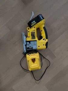 DeWALT DW933 Stichsäge Set - Bild 1 von 13