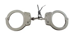 Smith & Wesson M100 Handcuffs Key Included Made In USA Vintage Prison Issued - Picture 1 of 5