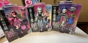 Monster High Ghoulia Yelps G3 SELLADO Juguete Muñeca Figura, Frankie Stein, Draculaura - Imagen 1 de 4
