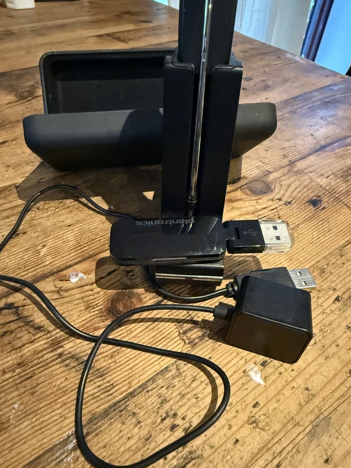 Plantronics 83356-02 Savi W440 Headset + D100A-M USB Adapter & 1 Spare Headband - Image 1 of 3
