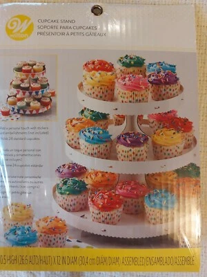 NUEVO Soporte para cupcakes Wilton para 24 cupcakes 12" de ancho x 10,5" de alto (39) Foto 1 de 4