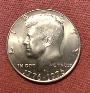1776-1976 John F Kennedy Bicentennial 'D' Half Dollar - Picture 1 of 2
