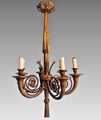 ANTIQUE CHANDELIER MADE IN FRENCH LOUIS XVI STYLE Cover