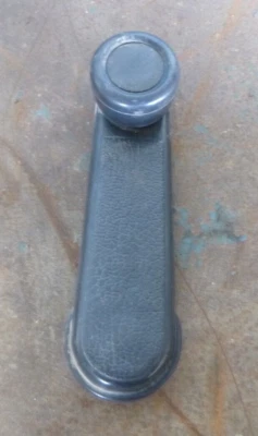 Nissan Pulsar N15 95-00 Window Winder Handle with clip (L) - image 1 of 3
