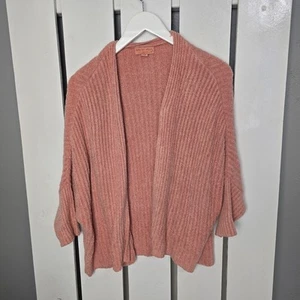 Barefoot Dreams Cozy Chic Lite Soft Knit Ribbed Shrug Cardigan Sweater Coral S/M - Bild 1 von 9