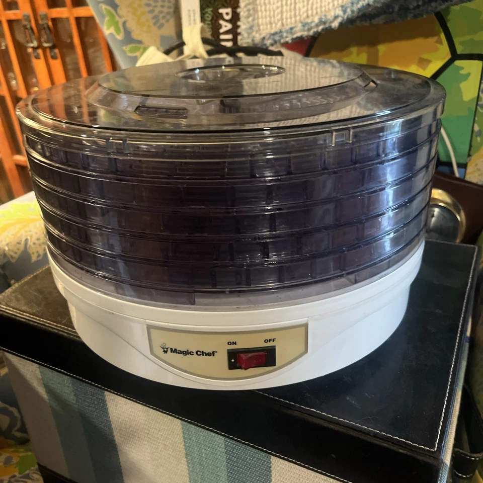 MAGIC CHEF 470 DESHIDRATADOR ELÉCTRICO DE ALIMENTOS CECINA CON 5 BANDEJAS # Foto 1 de 2