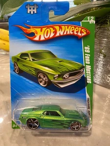 Ford Mustang 2010 Treasure Hunts #12/12 verde con protector Hot Wheels '69 - Imagen 1 de 1