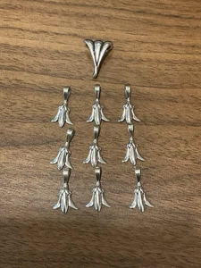 Lotto di 10 ciondoli in argento sterling 925 campanella con fiori - Foto 1 di 4