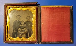 "Daguerrotipo antiguo de 1850 - 3 hermanos, 2 hermanos y hermanas - 3 1/4x 3 1/2""" - Imagen 1 de 4
