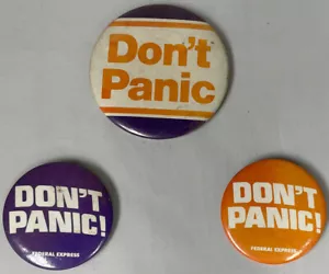 Lotto 3 bottoni spilla metallo vintage "DON'T PANIC" - Foto 1 di 5
