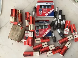 Job lot of Vintage spark Plugs for Ford Motorcraft, Delco BF32, BF22 & more - Picture 1 of 9