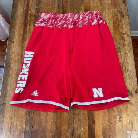 Nebraska Cornhuskers Shorts Mens Large Red Adidas Basketball Casual Outdoors Cover
