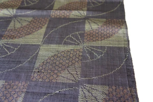 Vintage Japanese Silk Tsumugi Kimono Fabric Charcoal Grey Fan Pattern 107cm(42") - Picture 1 of 10