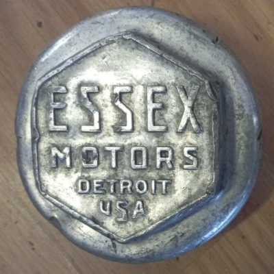 1920`s Essex  Screw on Axle Nut Grease Cap Foto 1 de 2