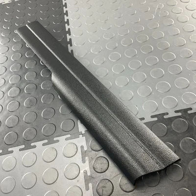 2015-2018 宝马 X4 F26 前左侧门挡板装饰面板原始设备制造商 — 第 1/4 张图片