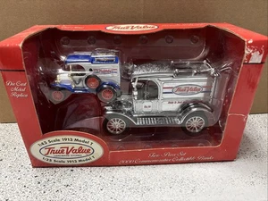 ERTL True Value Set 1/43 model T, 1/25 Model T (2) 1913 Banks 2000 Commenorative - Picture 1 of 2