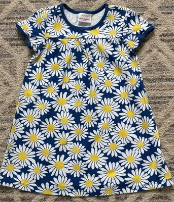 Vestido midi curto Hanna Andersson algodão branco azul amarelo margarida floral 110/5T - Imagem 1 de 4
