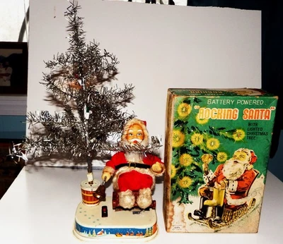 *** Papá Noel mecedor vintage a pilas con árbol de Navidad - ¡Sin precio base! *** Foto 1 de 4