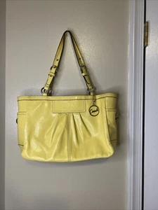 Coach Gallery East West Medium Yellow Purse Shoulder Bag Pleated Leather - Picture 1 of 13