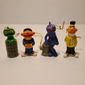 Adornos de los Muppets de Plaza Sésamo de 1970 Oscar, Ernie, Bert, Grover - Corea - Imagen 1 de 24