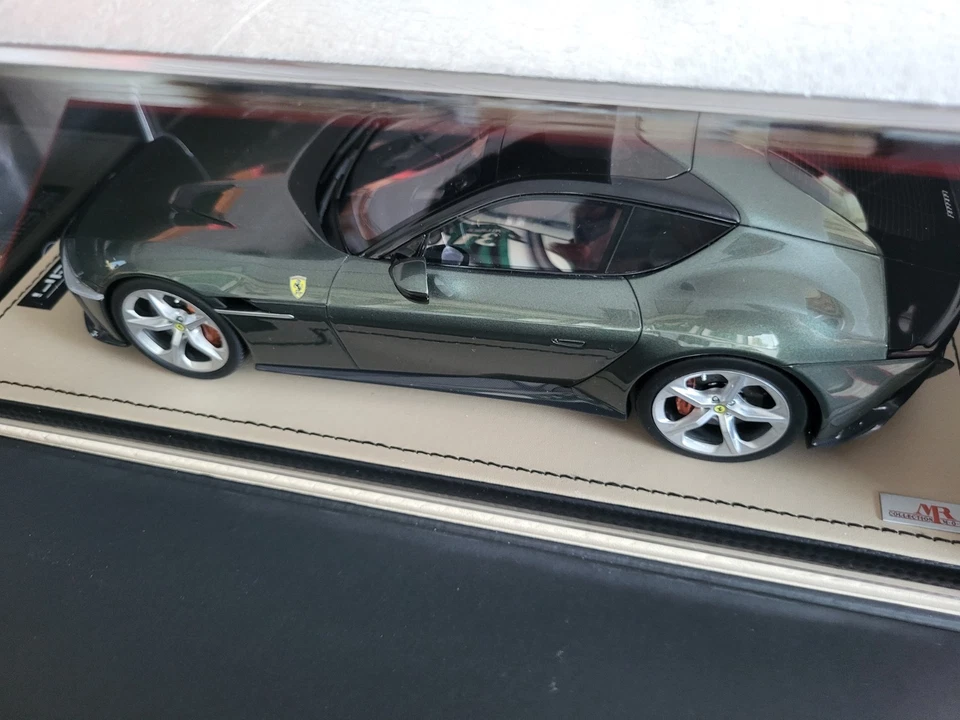 FERRARI 12 CILINDRI 1/18 Verde Toscana MR COLLECTION MODELS FE043SE - Immagine 1 di 2