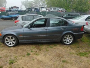 PASSENGER R. LOWER CONTROL ARM FR EXC. XI CONVERTIBLE FITS 01-06 BMW 325i 173468 - Picture 1 of 12