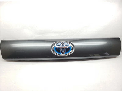 Panel de embellecedor trasero gris OEM 13 Toyota Prius V 76811-47090 12 14 15 Foto 1 de 4