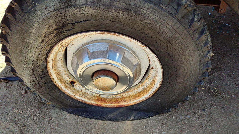 Tapacubos cubierta rueda Dodge Ram W150 1986-1990 OEM 4x4 4x4 4284755 Foto 1 de 4