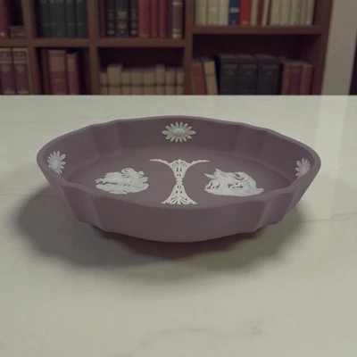 Bandeja de bugigangas Wedgwood alfinete de lavanda jasperware branco baixo alívio neoclássico - Imagem 1 de 4